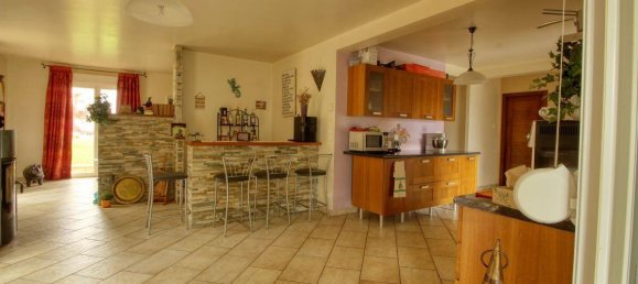 4 Schlafzimmer Haus in Filstroff, France, Nr. 240922 9