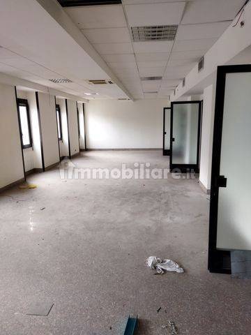  مكتب في Busto Arsizio, Italy 356متر مربع رقم 285815
