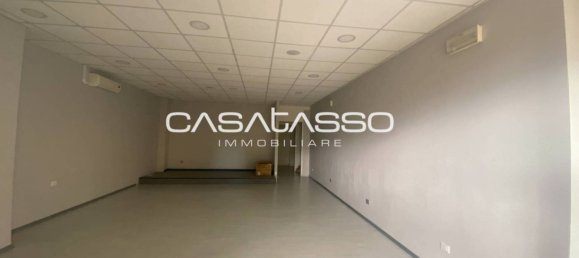 3 rooms Commercial property in Macerata, Italy No. 173457 5