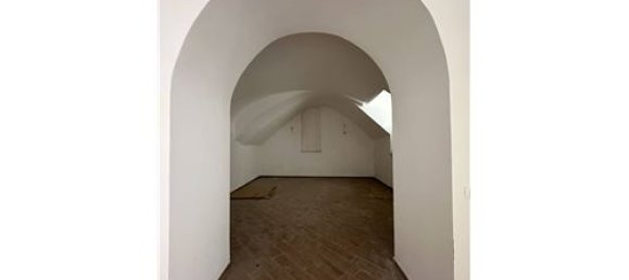 2 rooms Commercial property in L'Aquila, Italy No. 289458 3