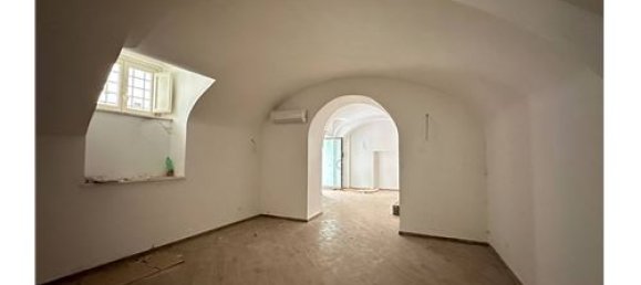 2 rooms Commercial property in L'Aquila, Italy No. 289458 5