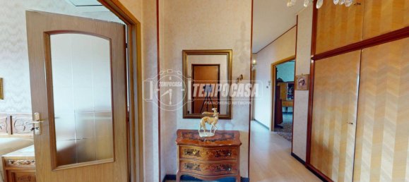 2 bedrooms Apartment in Turin, Italy No. 267892 9