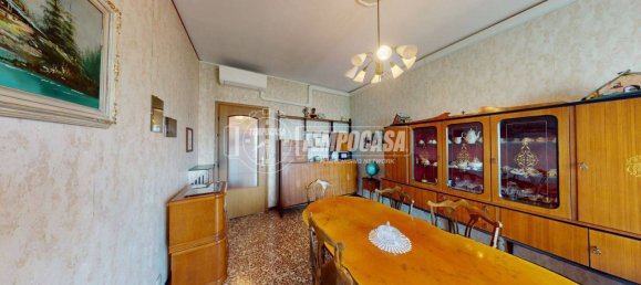 2 bedrooms Apartment in Turin, Italy No. 267892 16