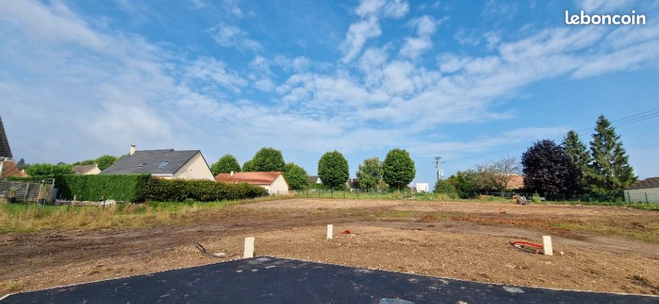 518m² Land in Pont-de-l'Arche, France No. 360131