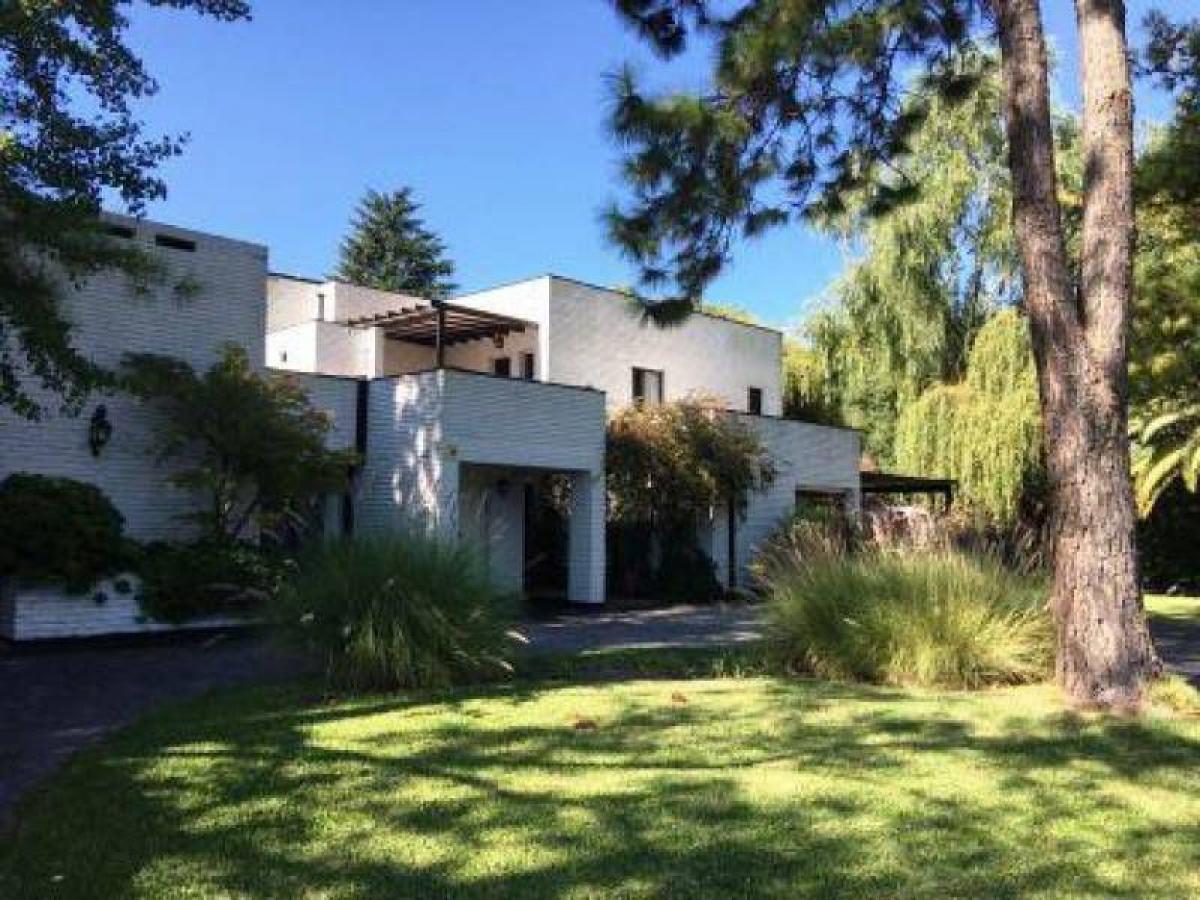 4 bedrooms House in Pilar, Argentina No. 88095