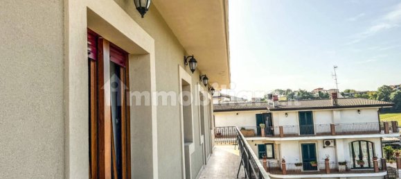 Apartamento de 4 dormitorios en Trivigliano, Italy No. 225739 22