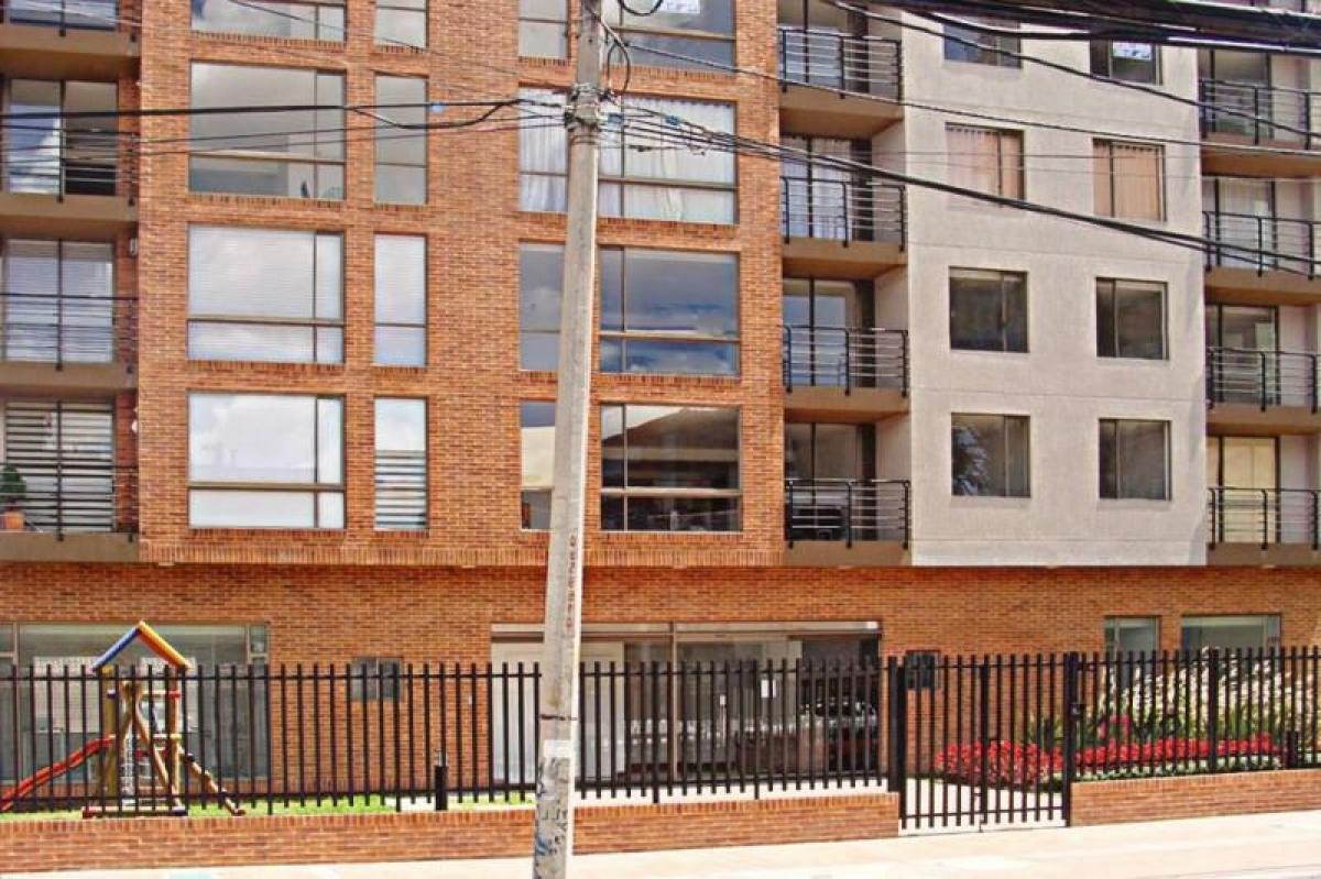 3 bedrooms House in Bogota, Colombia No. 13326