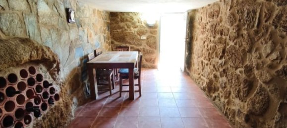 3 bedrooms House in Ourense, Spain No. 159156 3