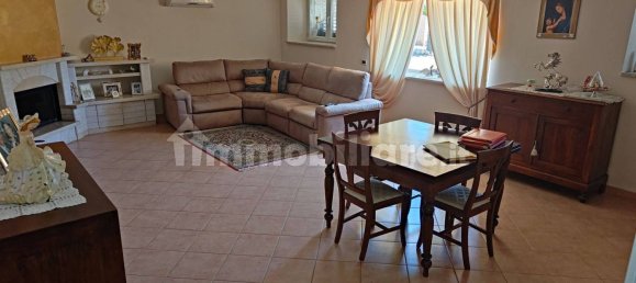 5 bedrooms Villa in Latina, Italy No. 262331 4