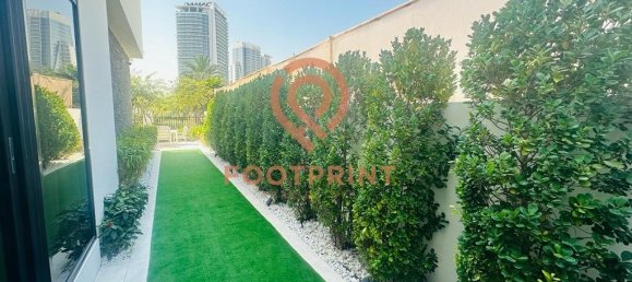 Таунхаус с 7 спальнями в Дубай, ОАЭ № 23995 11