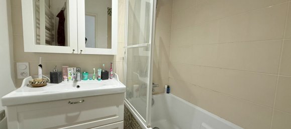 4 bedrooms House in Angers, France No. 281212 10