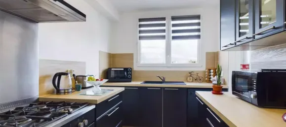 Apartamento de 2 dormitorios en Saint-Andre-les-Vergers, France No. 156164 3