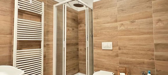 3 Schlafzimmer Wohnung in Siena, Italy, Nr. 333965 7