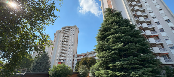 3 rooms Apartment in Milan, Italy No. 355729 3