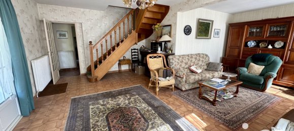 Casa de 4 dormitorios en Dordives, France No. 210804 10