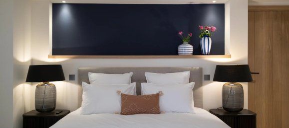 2 bedrooms Commercial property in Saint-Tropez, France No. 38238 14