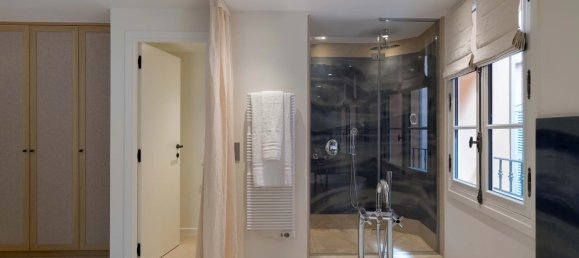 2 bedrooms Commercial property in Saint-Tropez, France No. 38238 20