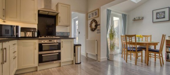 4 bedrooms Commercial property in Taunton, United Kingdom No. 13618 3