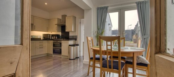 4 bedrooms Commercial property in Taunton, United Kingdom No. 13618 2