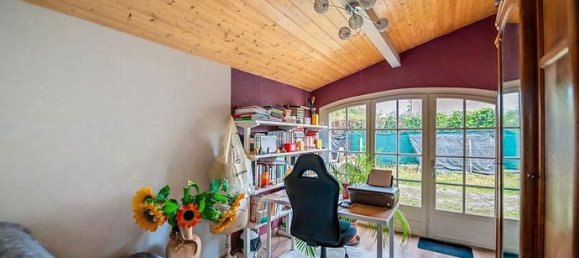 Casa de 3 dormitorios en Izon, France No. 278062 4