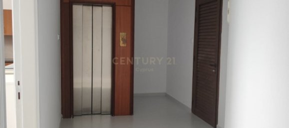 4 Schlafzimmer Villa in Germasogeia, Cyprus, Nr. 1521 16