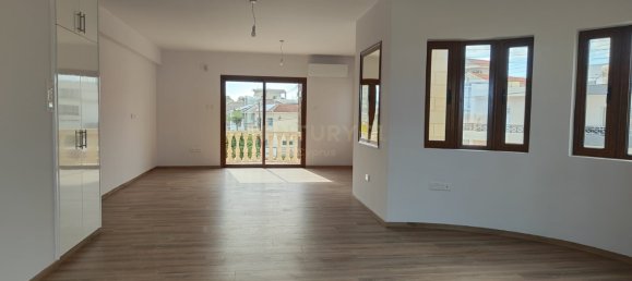 4 Schlafzimmer Villa in Germasogeia, Cyprus, Nr. 1521 4