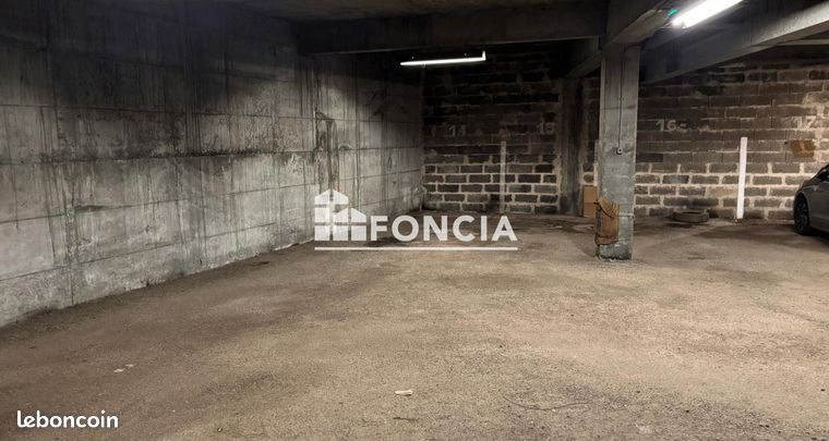 Parkplatz in Cahors, France, Nr. 307731