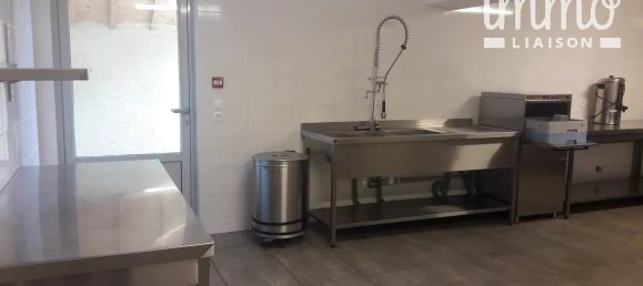 58-salle Bâtiment à Vendôme, France No. 85837 9