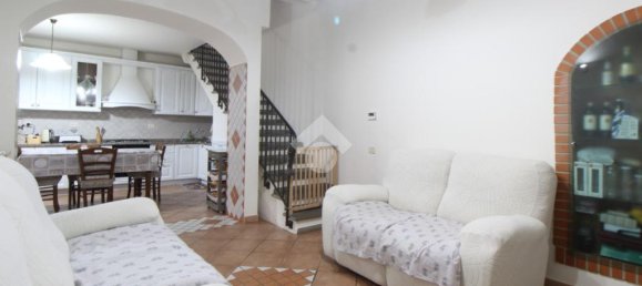 Casa de 2 dormitorios en Larciano, Italy No. 322181 5