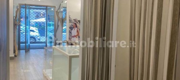 1-Zimmer Gewerbliche Immobilie in Milan, Italy, Nr. 240245 12