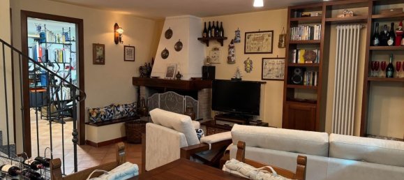 Casa de 3 dormitorios en Calci, Italy No. 345793 2