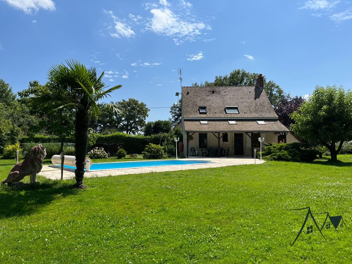 3 Schlafzimmer Haus in Saint-Amand-Montrond, France, Nr. 260154