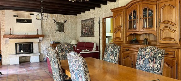 3 Schlafzimmer Haus in Saint-Amand-Montrond, France, Nr. 260154 4