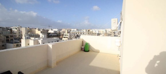 2 bedrooms Penthouse in Sliema, Malta No. 9403 3
