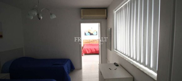 2 bedrooms Penthouse in Sliema, Malta No. 9403 7