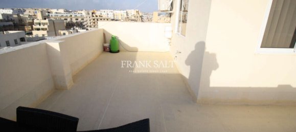 2 bedrooms Penthouse in Sliema, Malta No. 9403 2