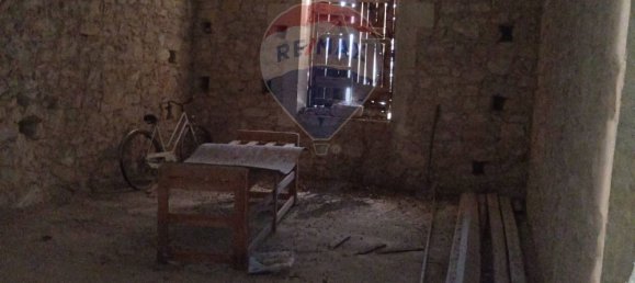 Casa de 7 habitaciónes en Ferla, Italy No. 301971 17