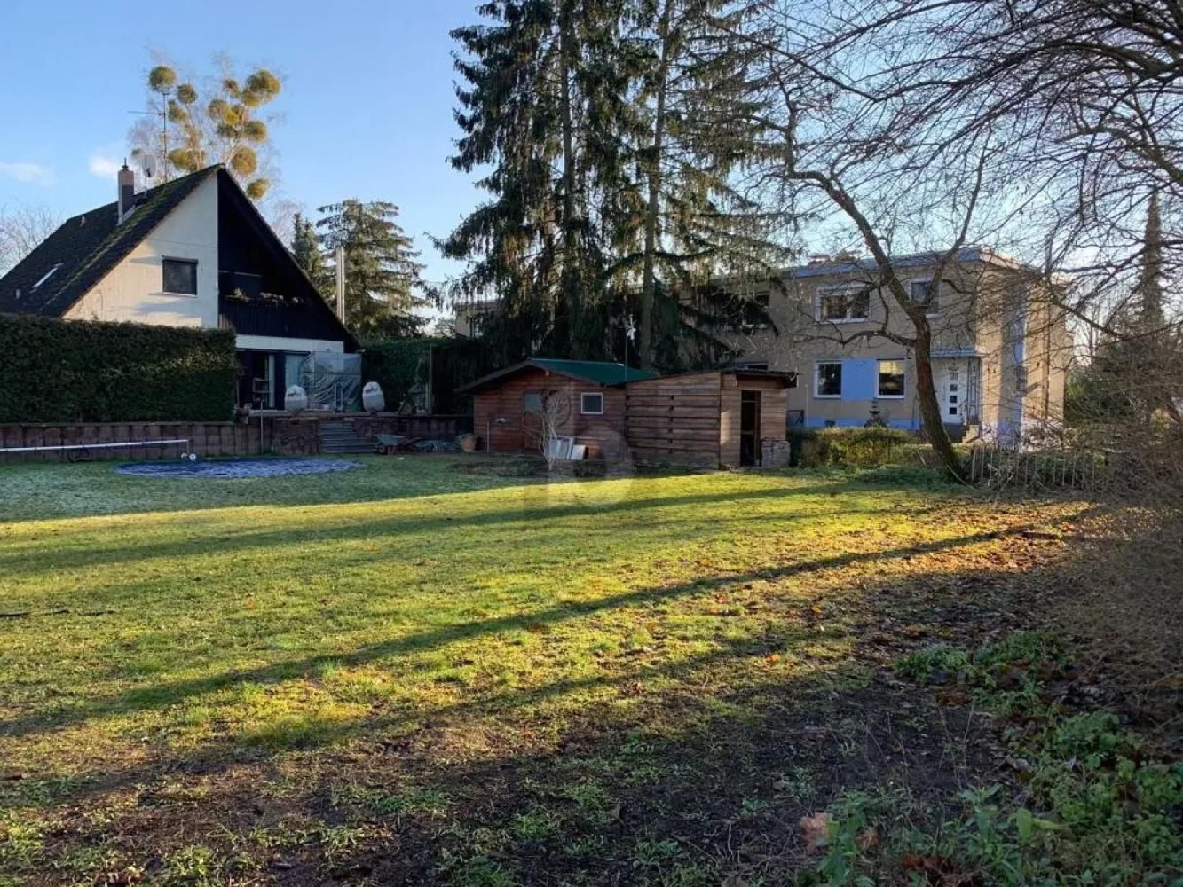  Land in Marienfelde, Germany No. 105160