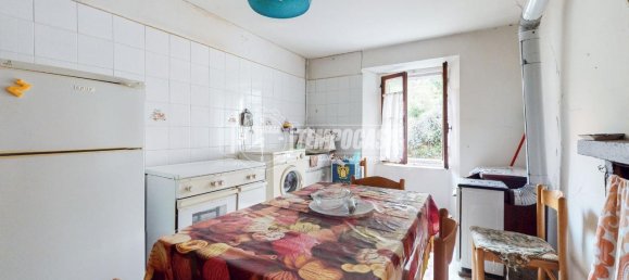 9 rooms Apartment in Lizzano in Belvedere, Italy No. 234252 16