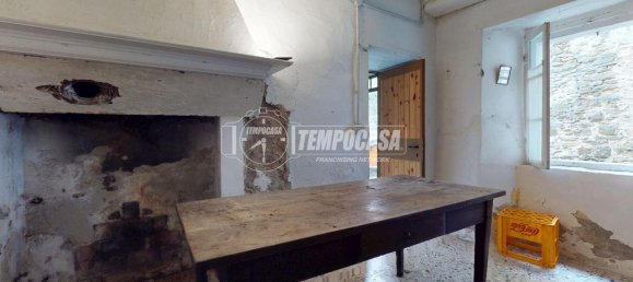 9 rooms Apartment in Lizzano in Belvedere, Italy No. 234252 6