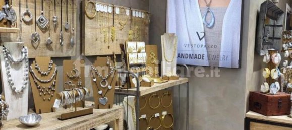 2غرفة عقار تجاري في Milan, Italy رقم 351374 3