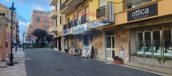 1 room Commercial property in Anzio, Italy No. 124243 6