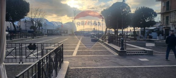 1 room Commercial property in Anzio, Italy No. 124243 2