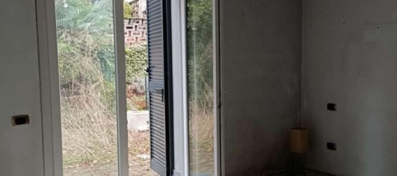 Дом с 3 комнатами в Гуанцате, Италия № 3934 6