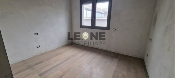 Ático de 2 dormitorios en Vignola, Italy No. 223550 2