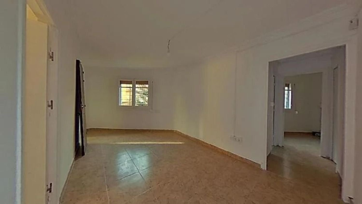 2 bedrooms Apartment in L'Hospitalet de Llobregat, Spain No. 263779