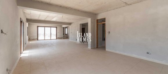 4 bedrooms House in Paralimni, Cyprus No. 23938 5