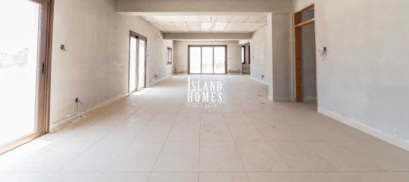 4 bedrooms House in Paralimni, Cyprus No. 23938 6