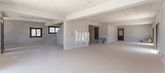 4 bedrooms House in Paralimni, Cyprus No. 23938 3