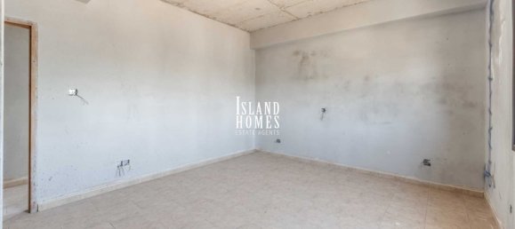 4 bedrooms House in Paralimni, Cyprus No. 23938 24